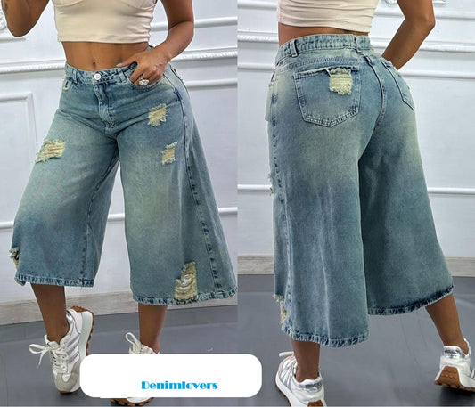 Bermuda o pantalón corto en jeans de temporada